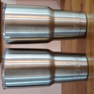 YETI Rambler 30 Stainless Steel Tumbler with Lid- set of two